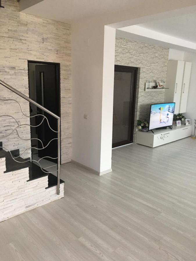 Vila Evaemma Năvodari Exteriör bild